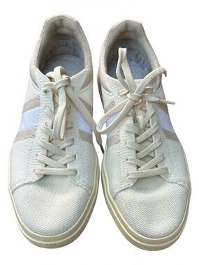 Rothy’s Unisex RS2O washable sneaker white and cream. Men’s 8, women’s 9.5.